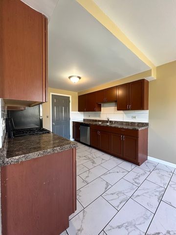 2152 Mallard Lane, Hanover Park, IL 60133