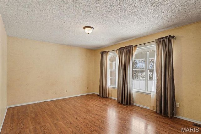 5520 Highway T, Augusta, MO 63332