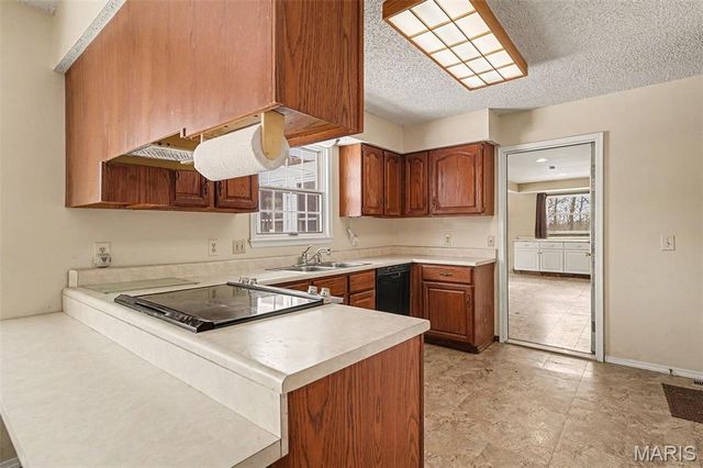 5520 Highway T, Augusta, MO 63332