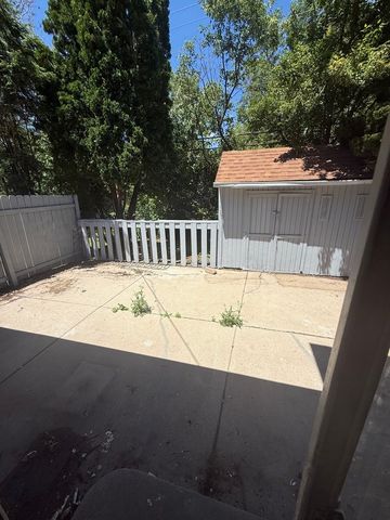 942 E 168th Street, South Holland, IL 60473