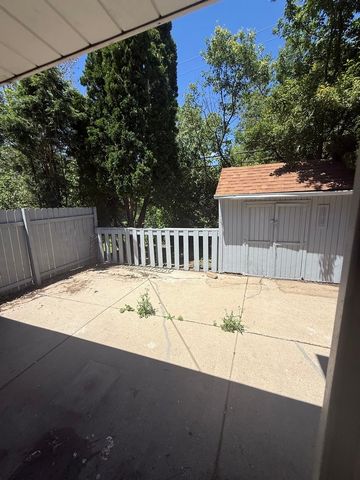 942 E 168th Street, South Holland, IL 60473