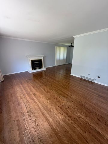 942 E 168th Street, South Holland, IL 60473