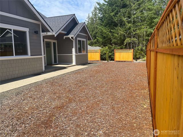 33 E Michelle Court, Union, WA 98592