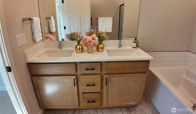 33 E Michelle Court, Union, WA 98592