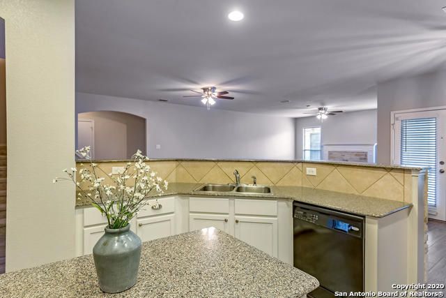 133 Deerwood Oaks, Boerne, TX 78006