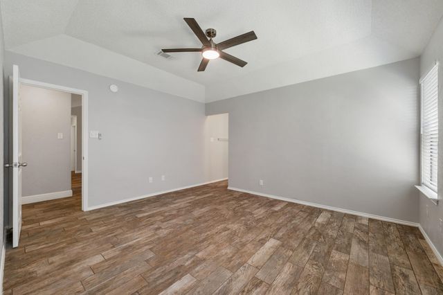 7501 Whistlestop DR, Austin, TX 78749