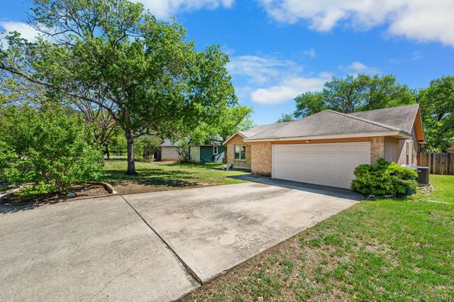 7501 Whistlestop DR, Austin, TX 78749