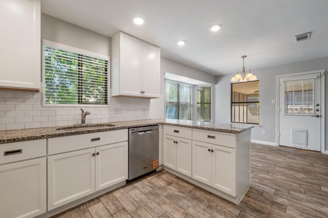 7501 Whistlestop DR, Austin, TX 78749