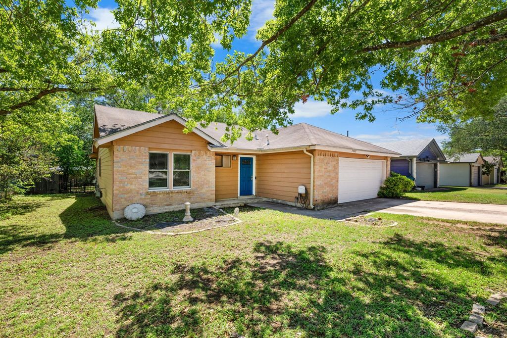 7501 Whistlestop DR, Austin, TX 78749