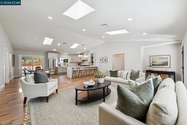 3208 Camino Colorados, Lafayette, CA 94549