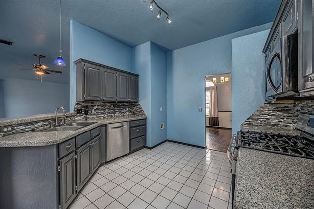 605 Verreaux Drive, Norman, OK 73072