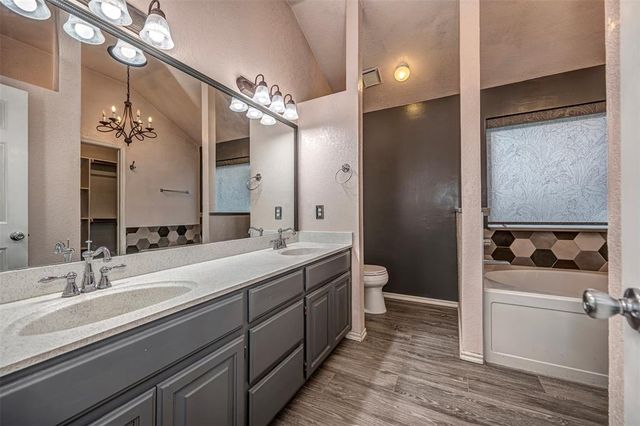 605 Verreaux Drive, Norman, OK 73072