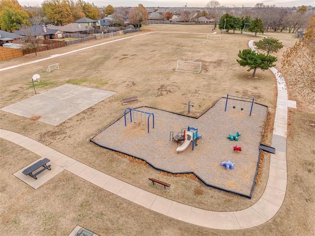 605 Verreaux Drive, Norman, OK 73072