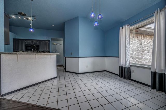 605 Verreaux Drive, Norman, OK 73072