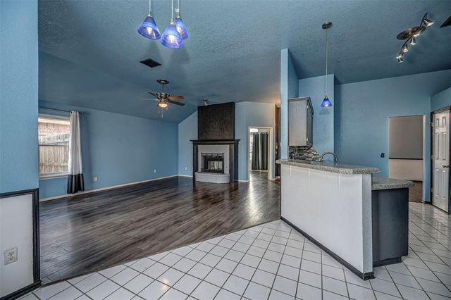 605 Verreaux Drive, Norman, OK 73072