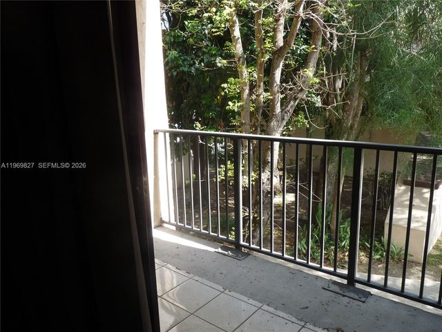 14301 N Kendall Dr 204B, Miami, FL 33186