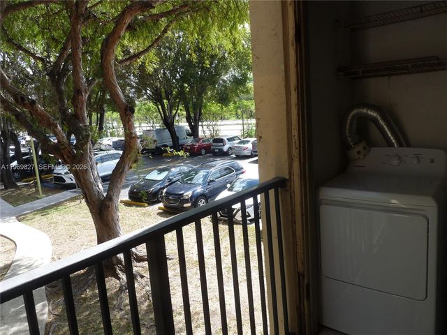 14301 N Kendall Dr 204B, Miami, FL 33186