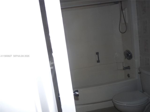 14301 N Kendall Dr 204B, Miami, FL 33186