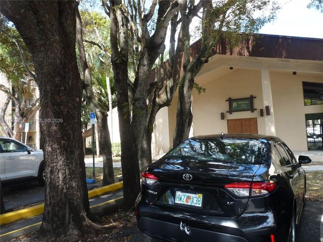 14301 N Kendall Dr 204B, Miami, FL 33186