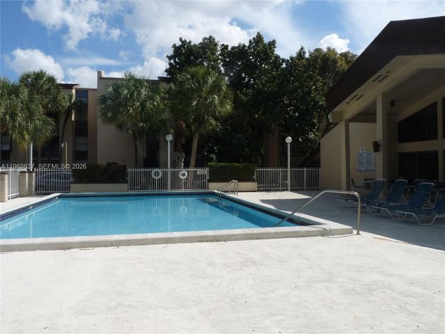 14301 N Kendall Dr 204B, Miami, FL 33186