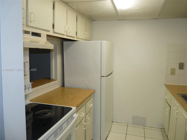 14301 N Kendall Dr 204B, Miami, FL 33186