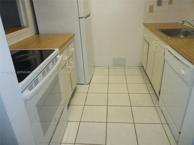 14301 N Kendall Dr 204B, Miami, FL 33186