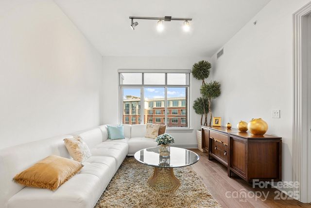 125 W Tremont Avenue A1B, Charlotte, NC 28203