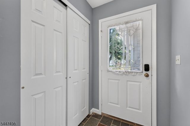 352 Cotswold Pl, Franklin Twp., NJ 08873