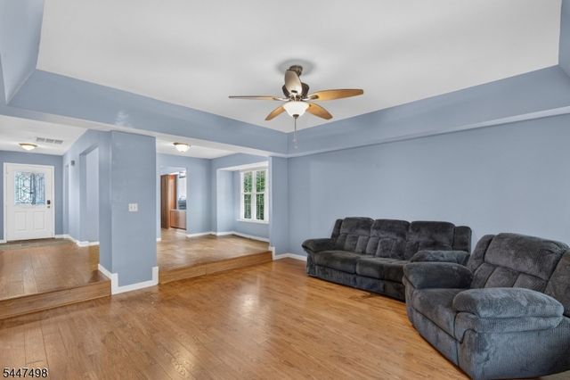 352 Cotswold Pl, Franklin Twp., NJ 08873