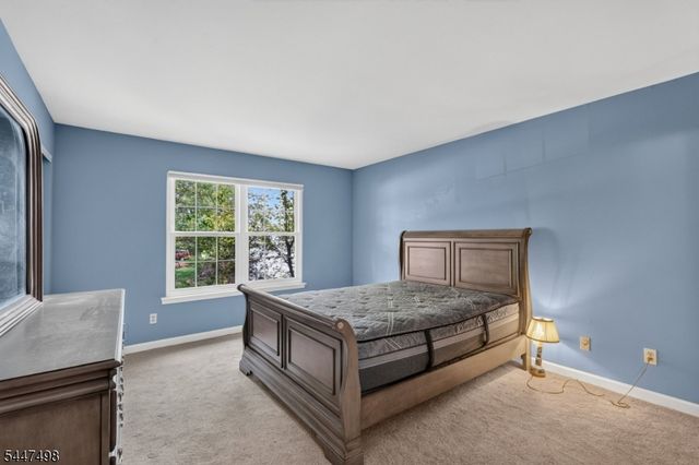 352 Cotswold Pl, Franklin Twp., NJ 08873