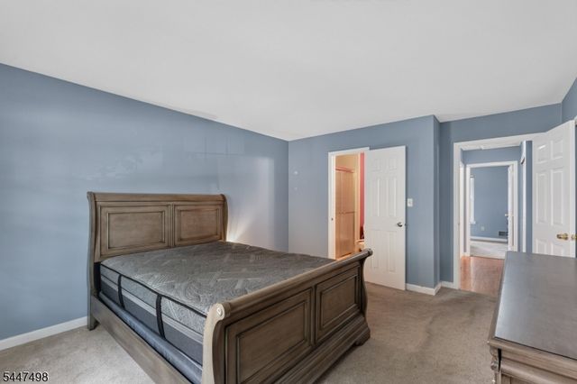 352 Cotswold Pl, Franklin Twp., NJ 08873