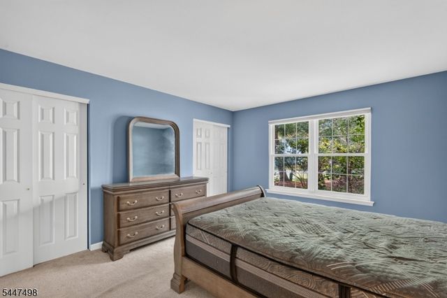 352 Cotswold Pl, Franklin Twp., NJ 08873