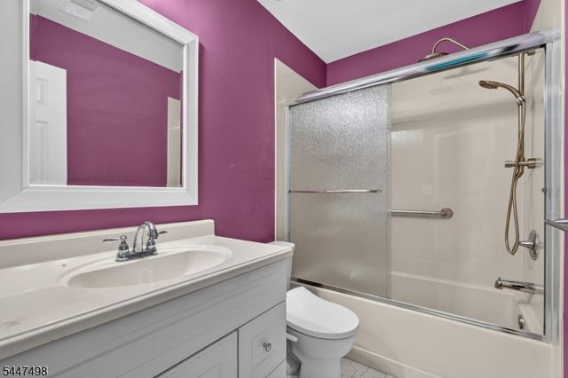 352 Cotswold Pl, Franklin Twp., NJ 08873