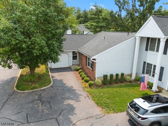 352 Cotswold Pl, Franklin Twp., NJ 08873