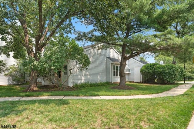 352 Cotswold Pl, Franklin Twp., NJ 08873