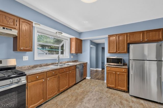 352 Cotswold Pl, Franklin Twp., NJ 08873