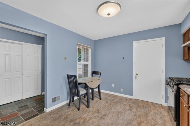 352 Cotswold Pl, Franklin Twp., NJ 08873