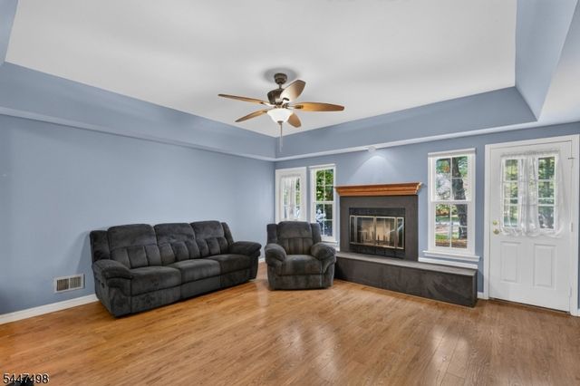 352 Cotswold Pl, Franklin Twp., NJ 08873