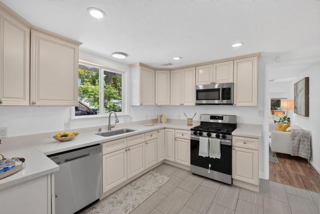 1456 B Street, Hayward, CA 94541