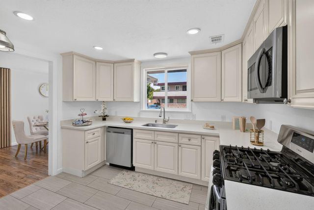 1456 B Street, Hayward, CA 94541