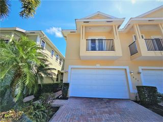 1825 Bridgepointe Circle 15, Vero Beach, FL 32967