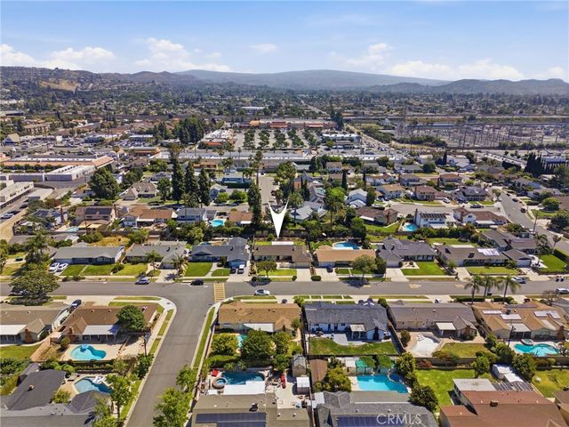 1841 N Lincoln, Orange, CA 92865