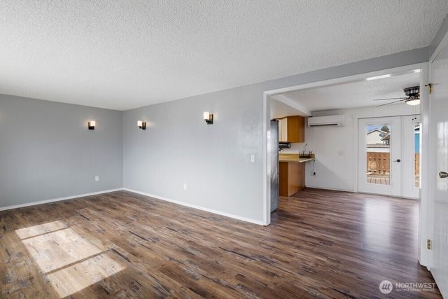 911 1ST NE, Ephrata, WA 98823