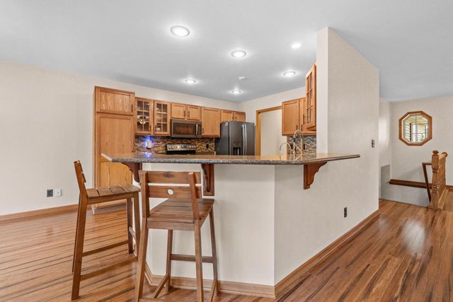 572 Nordic COURT, Slinger, WI 53086