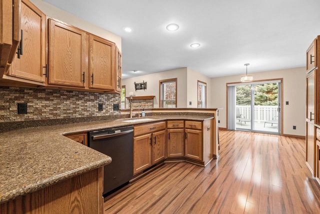572 Nordic COURT, Slinger, WI 53086