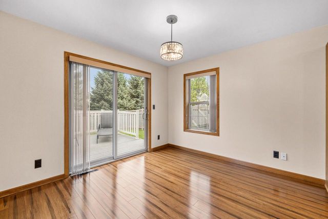 572 Nordic COURT, Slinger, WI 53086