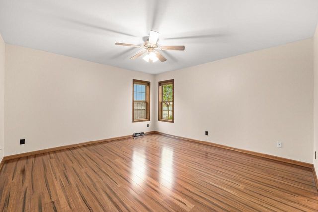 572 Nordic COURT, Slinger, WI 53086