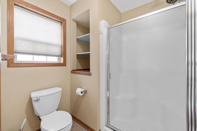 572 Nordic COURT, Slinger, WI 53086