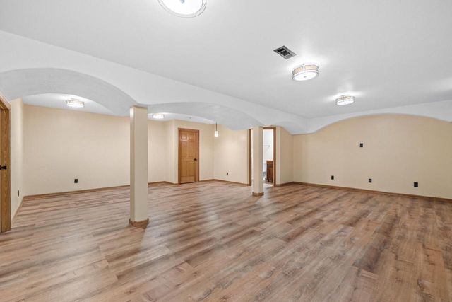 572 Nordic COURT, Slinger, WI 53086