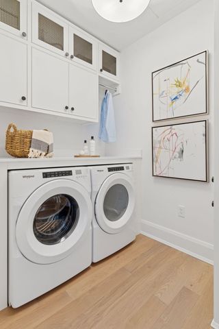 1111 W River Parkway 35C, Minneapolis, MN 55415